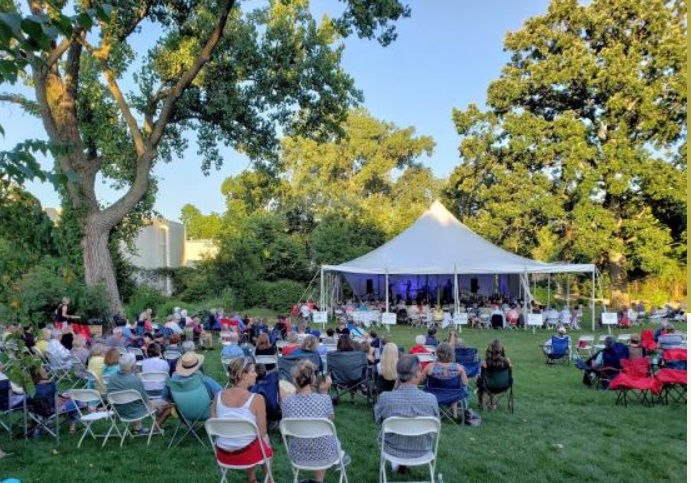 Groovin’ in Gardens Summer Concert Series | NITDC