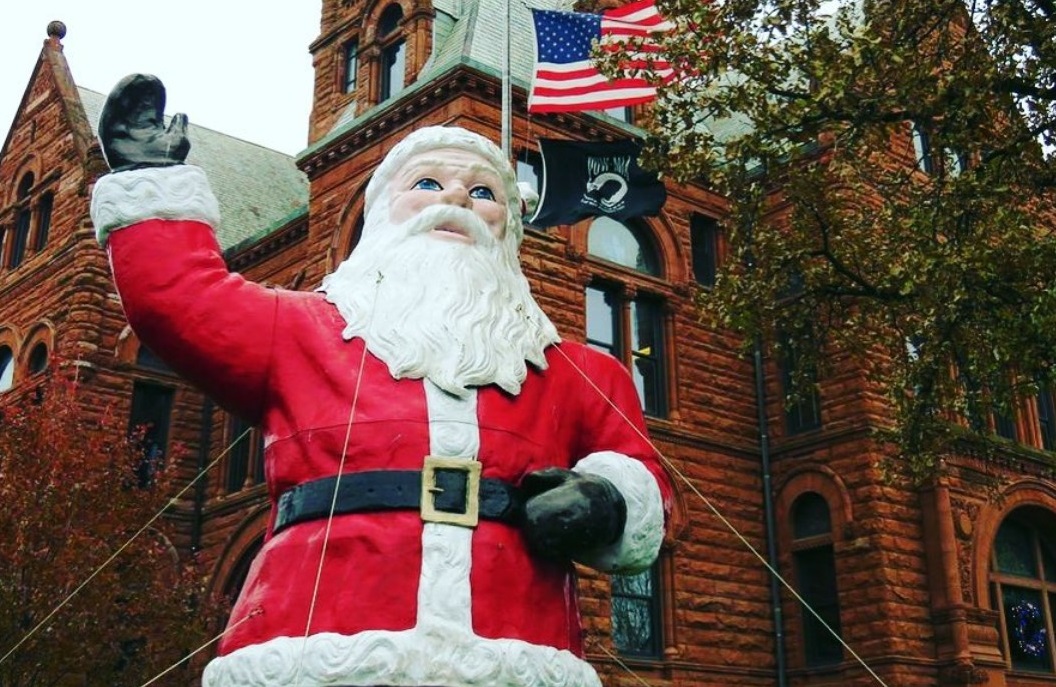 Top 15 Things To Eat Downtown Laporte Decked For Christmas NITDC