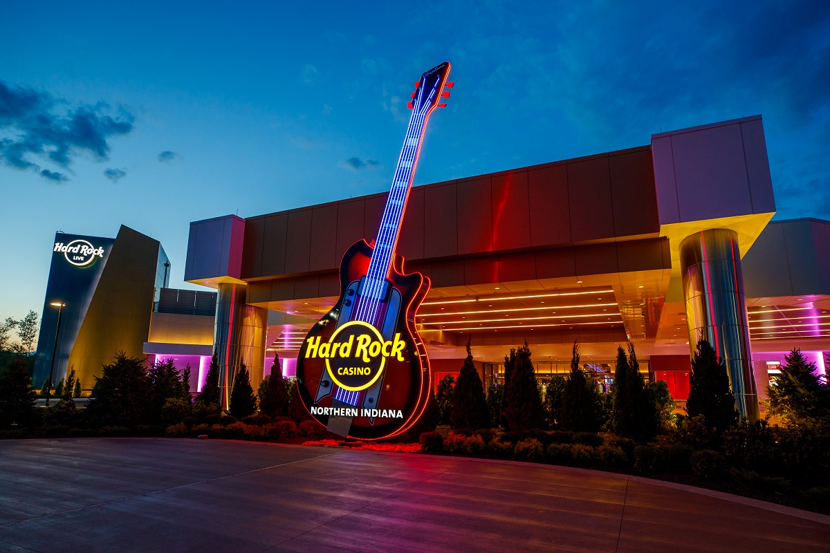 How does the Hard Rock Casino get its memorabilia?